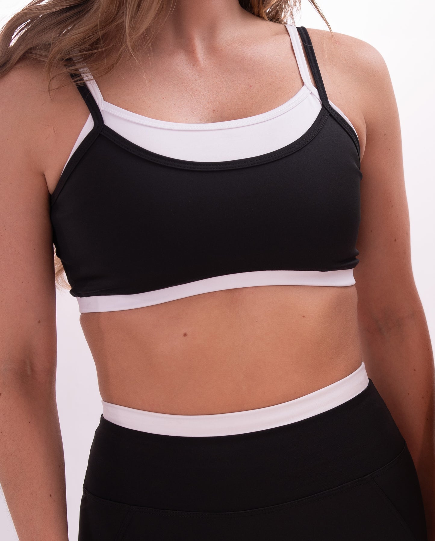 Aura Line Top
